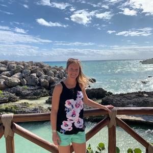 Meet your Posher, Tanya